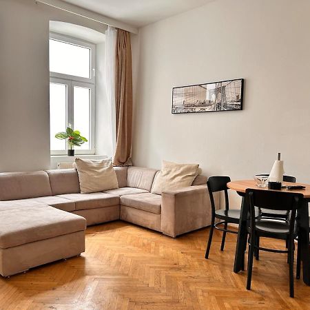 Spacious Central 4-Room Suite For 6 - Near Subway Wien Eksteriør billede