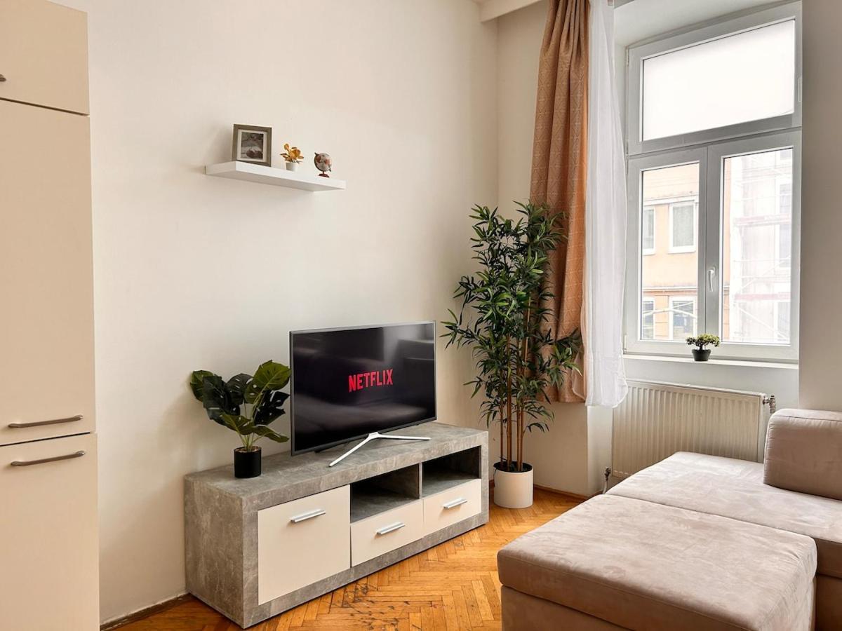 Spacious Central 4-Room Suite For 6 - Near Subway Wien Eksteriør billede